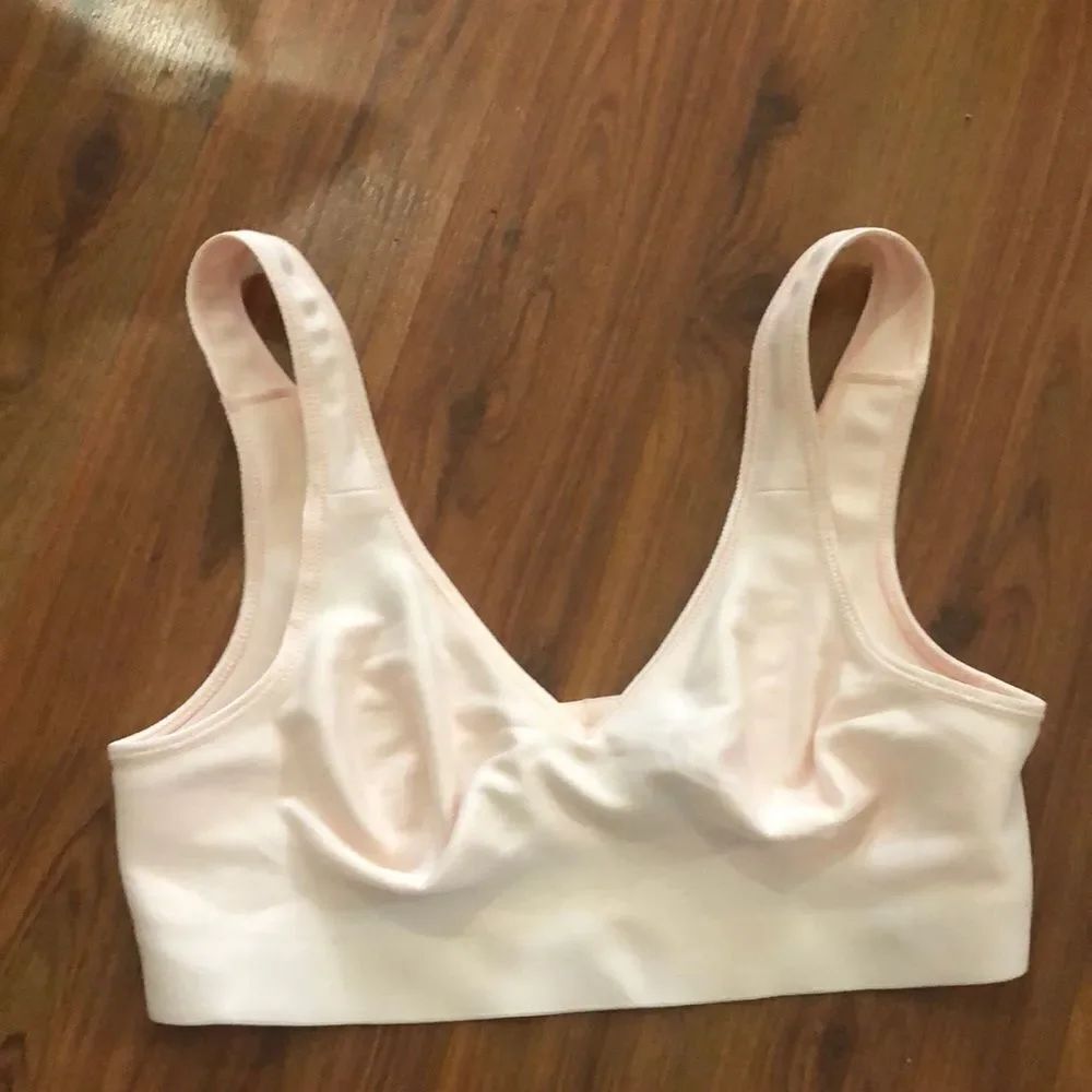 Hanes Ballet pink wireless bra size S